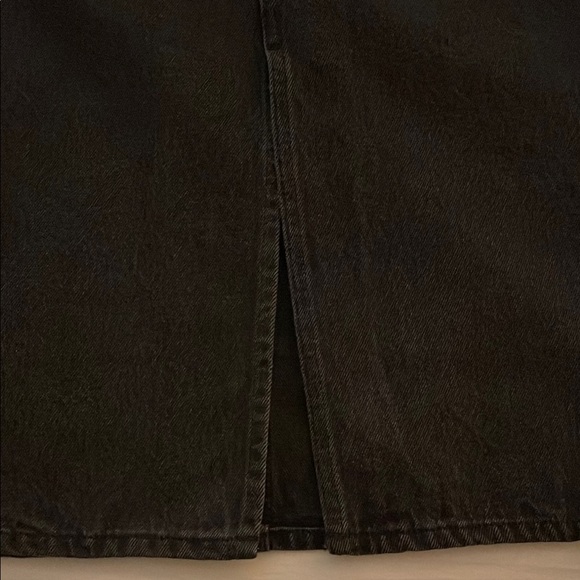 H&M Classic Black Denim Skirt - Picture 2 of 4